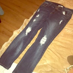 🔴Ripped skinny jeans